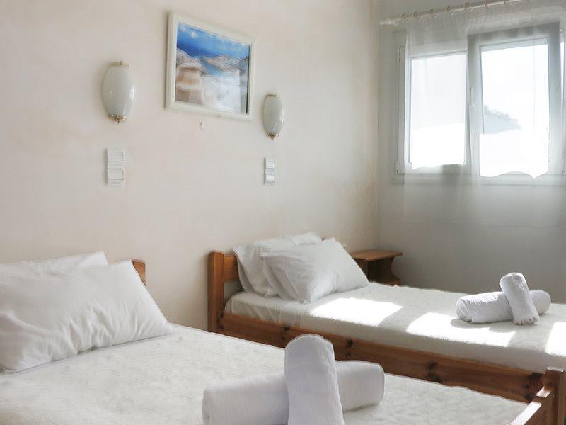 Lagada Beach Hotel Adámas Eksteriør bilde