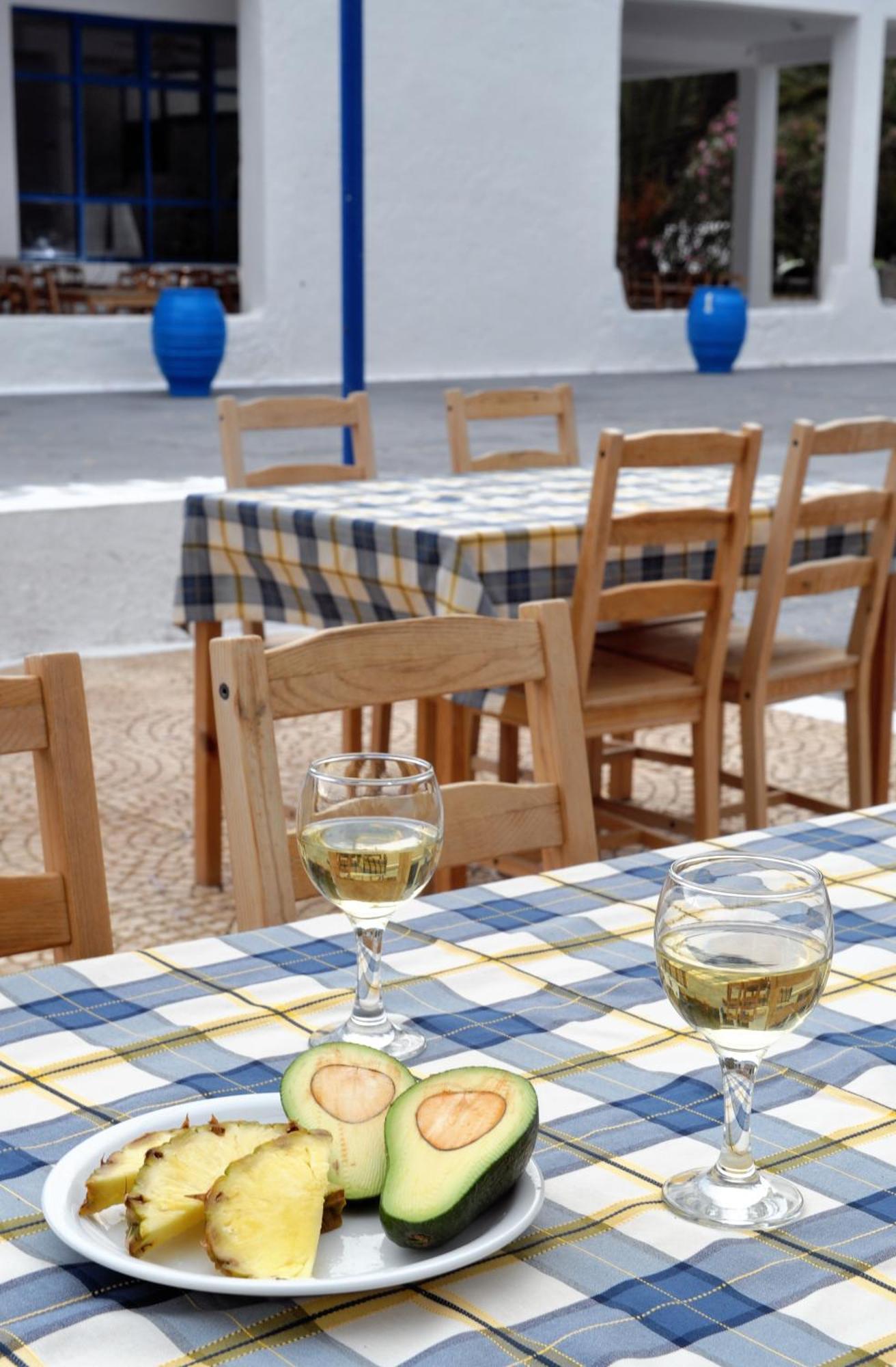 Lagada Beach Hotel Adámas Eksteriør bilde