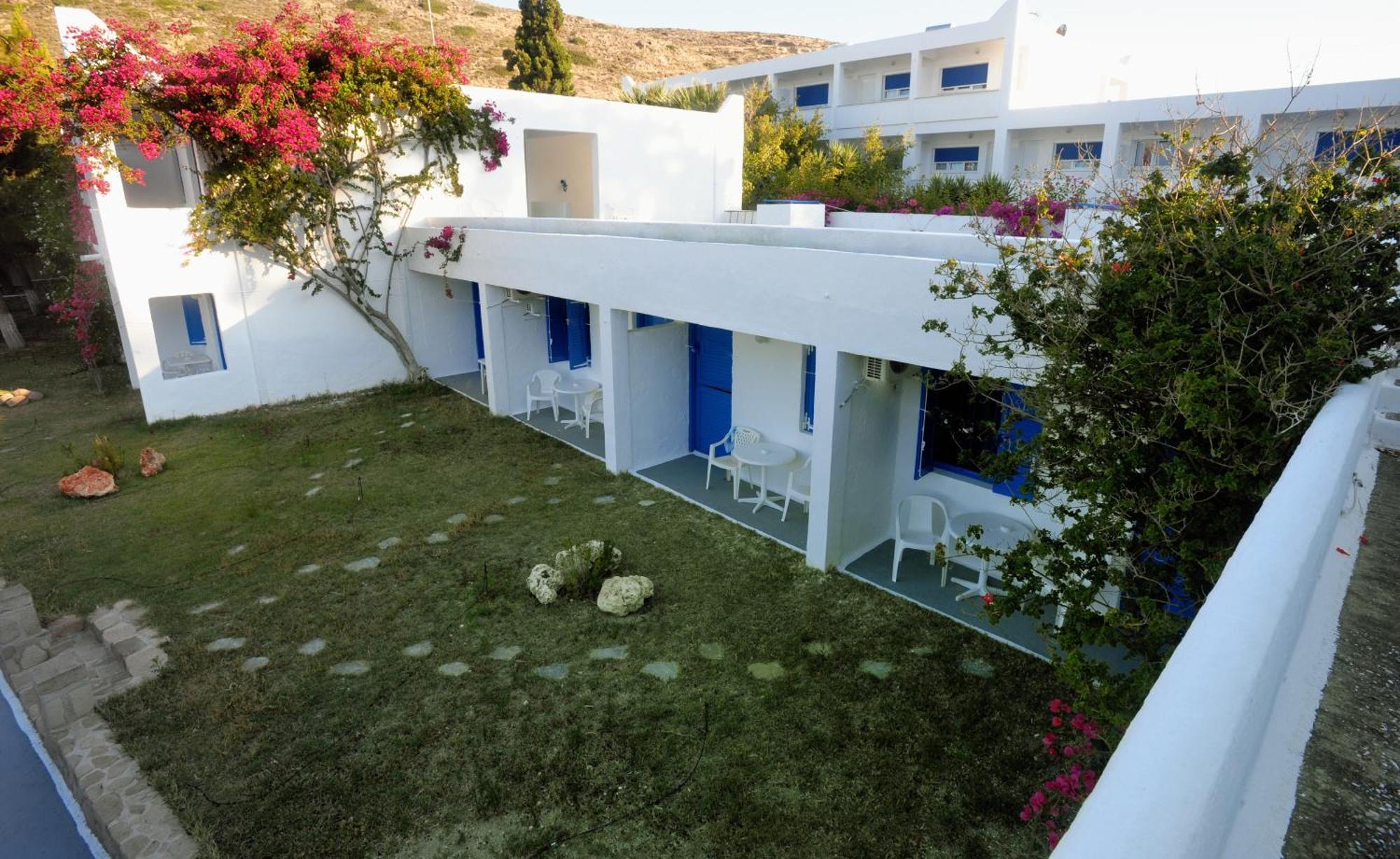 Lagada Beach Hotel Adámas Eksteriør bilde