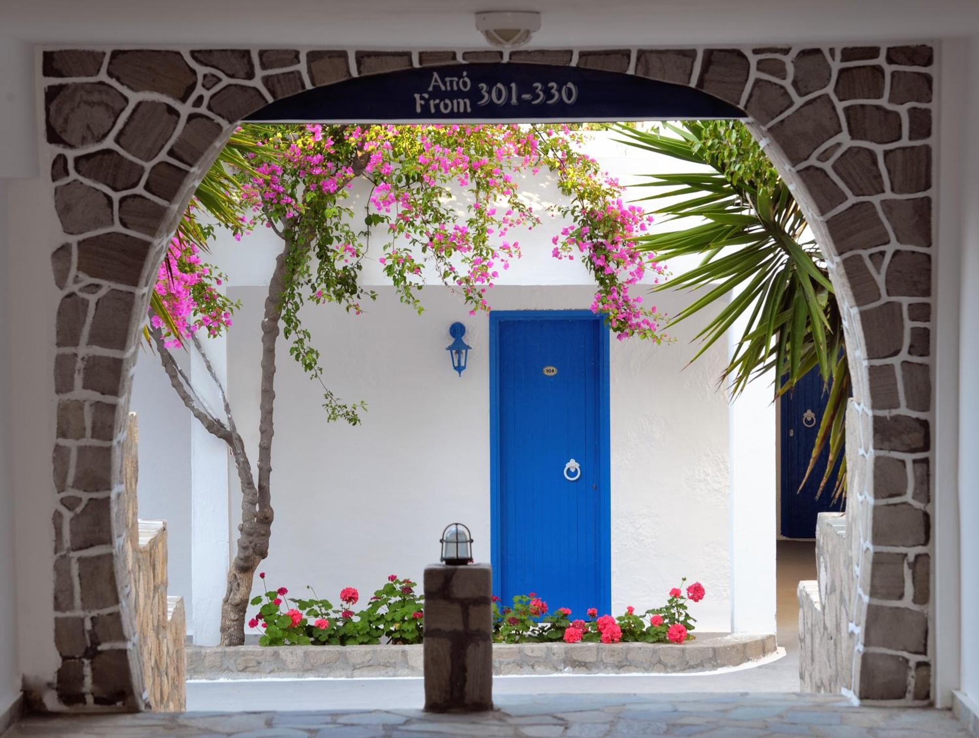 Lagada Beach Hotel Adámas Eksteriør bilde