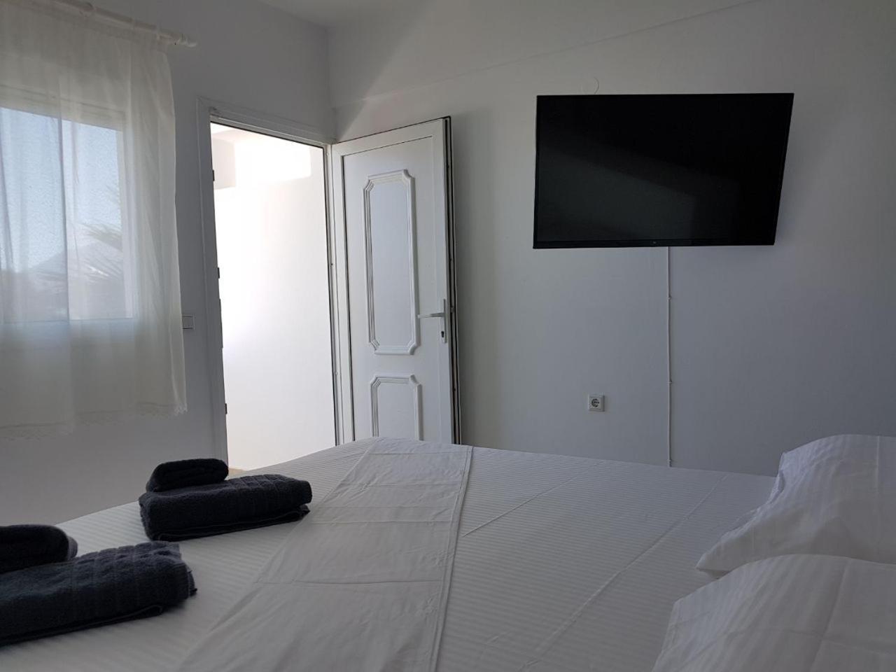 Lagada Beach Hotel Adámas Eksteriør bilde